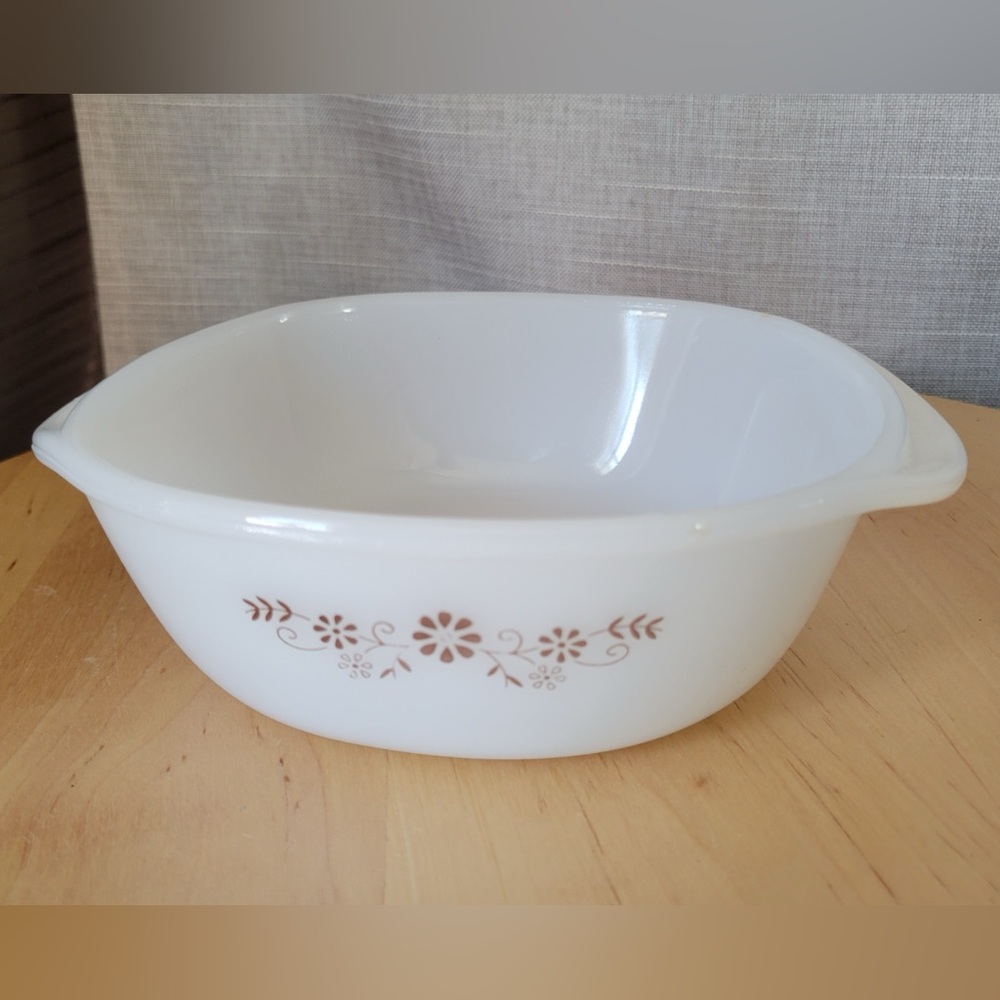 Vintage Dynaware Pyr-O-Rey Brown Daisy Casserole Dish
